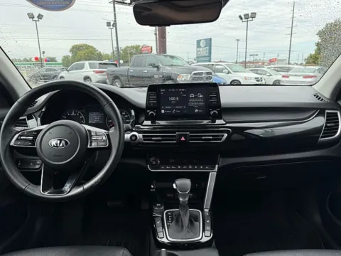 More photos of 2021 Kia Seltos 4d SUV AWD EX at 5 Star Auto Plaza - St. Charles, MO