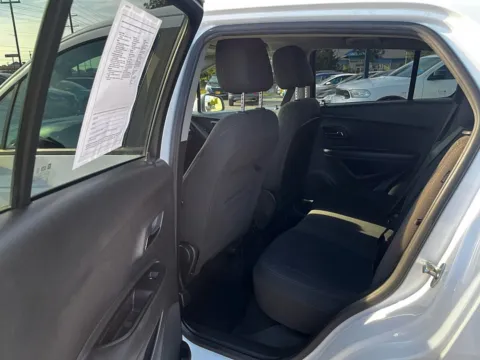 More photos of 2020 Chevrolet Trax 4d SUV FWD LS at 5 Star Auto Plaza - St. Charles, MO