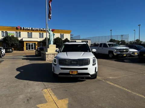 Photos of 2020 Kia Telluride 4d SUV AWD S for sale in Saint Charles, MO at 5 Star Auto Plaza - St. Charles