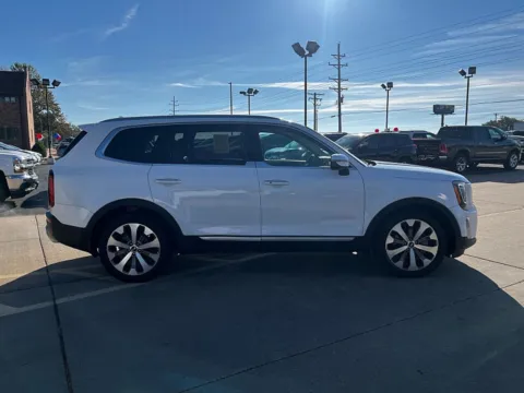 Another view of 2020 Kia Telluride 4d SUV AWD S for sale in Saint Charles, MO at 5 Star Auto Plaza - St. Charles