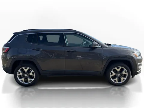 More photos of 2019 Jeep Compass 4d SUV 4WD Limited at 5 Star Auto Plaza - St. Charles, MO