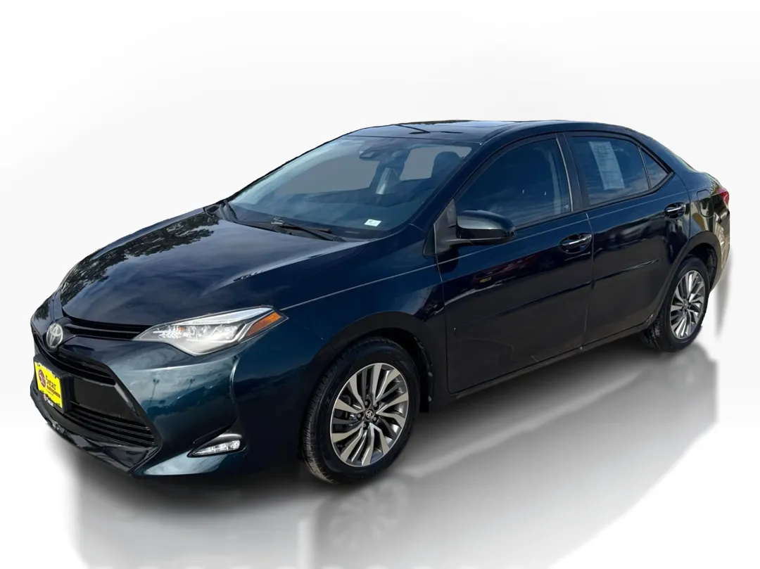 2017 Toyota Corolla 4d Sedan XLE for sale in Saint Charles, MO
