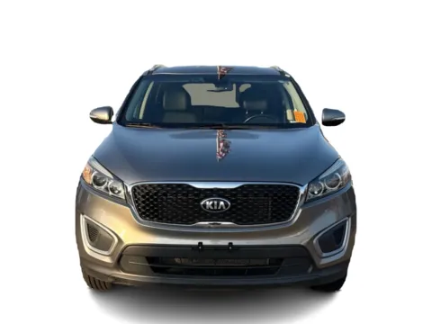 Photos of 2017 Kia Sorento 4d SUV FWD LX for sale in Saint Charles, MO at 5 Star Auto Plaza - St. Charles
