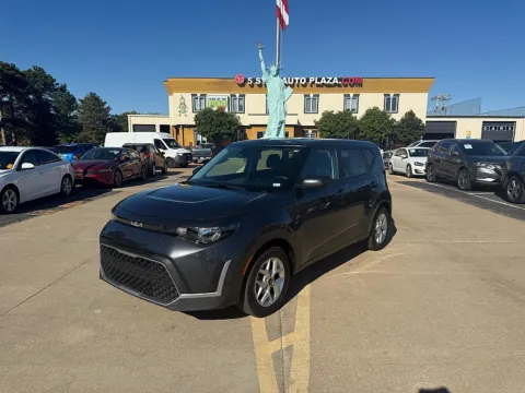 Black 2024 Kia Soul LX IVT for sale in Saint Charles, MO