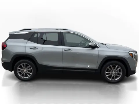 More photos of 2023 GMC Terrain FWD 4dr SLT at 5 Star Auto Plaza - St. Charles, MO