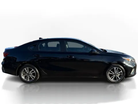 More photos of 2023 Kia Forte LX IVT at 5 Star Auto Plaza - St. Charles, MO