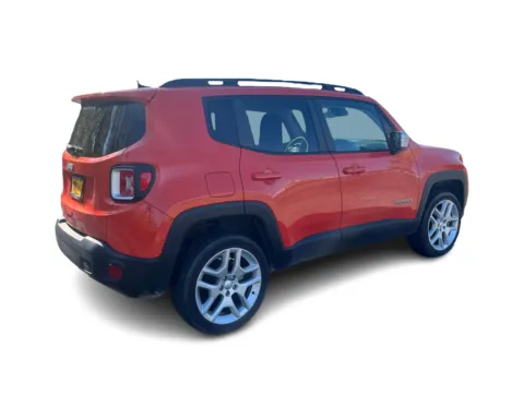 More photos of 2021 Jeep Renegade Latitude 4x4 at 5 Star Auto Plaza - St. Charles, MO