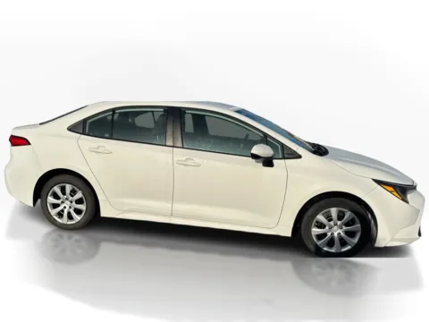 More photos of 2022 Toyota Corolla LE CVT at 5 Star Auto Plaza - St. Louis, MO