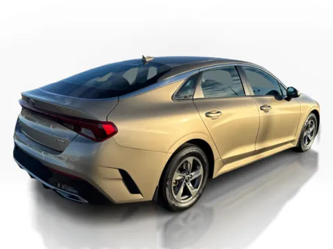 More photos of 2021 Kia K5 LXS FWD at 5 Star Auto Plaza - St. Louis, MO