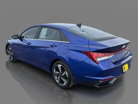 More photos of 2022 Hyundai Elantra Limited IVT at 5 Star Auto Plaza - St. Louis, MO