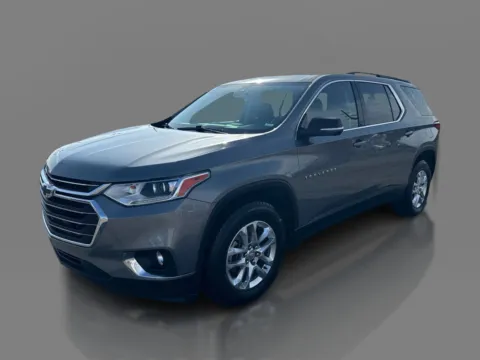 Gray 2020 Chevrolet Traverse 4d SUV AWD LT Cloth w/1LT for sale in St. Louis, MO