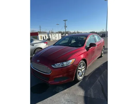 Red 2016 Ford Fusion 4d Sedan SE 1.5L EcoBoost for sale in St. Louis, MO