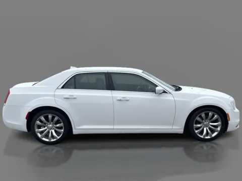 More photos of 2019 Chrysler 300 4d Sedan RWD Touring L at 5 Star Auto Plaza - St. Louis, MO