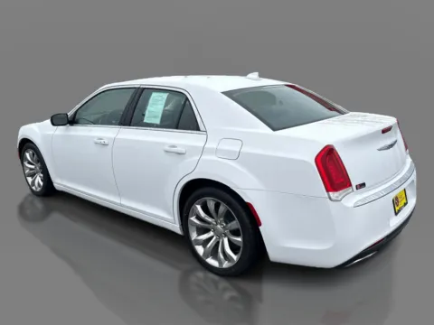 More photos of 2019 Chrysler 300 4d Sedan RWD Touring L at 5 Star Auto Plaza - St. Louis, MO