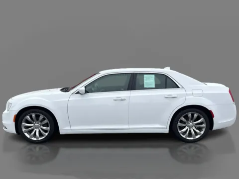 More photos of 2019 Chrysler 300 4d Sedan RWD Touring L at 5 Star Auto Plaza - St. Louis, MO
