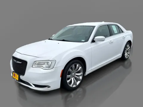 White 2019 Chrysler 300 4d Sedan RWD Touring L for sale in St. Louis, MO