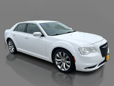 Another view of 2019 Chrysler 300 4d Sedan RWD Touring L for sale in St. Louis, MO at 5 Star Auto Plaza - St. Louis