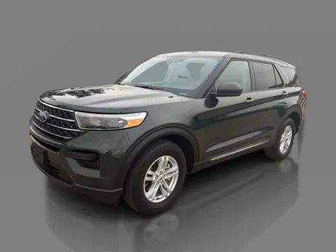 Green 2023 Ford Explorer XLT 4WD for sale in St. Louis, MO