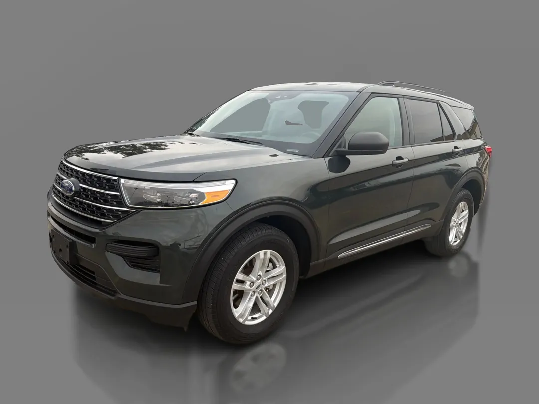 Green 2023 Ford Explorer XLT 4WD for sale in St. Louis, MO