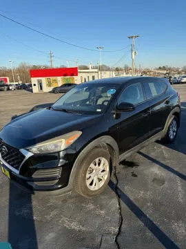 Black 2019 Hyundai Tucson 4d SUV FWD SE for sale in St. Louis, MO