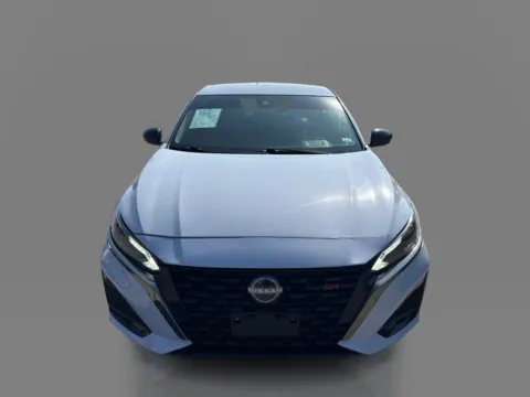 Photos of 2024 Nissan Altima 2.5 SR Sedan for sale in St. Louis, MO at 5 Star Auto Plaza - St. Louis