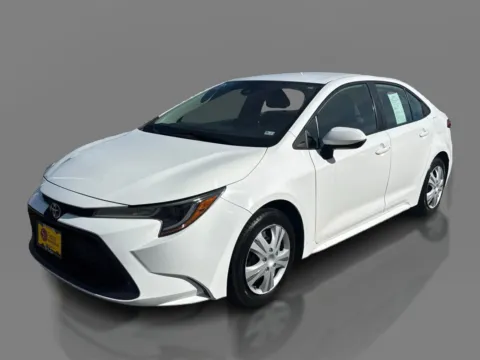 White 2021 Toyota Corolla LE CVT for sale in St. Louis, MO