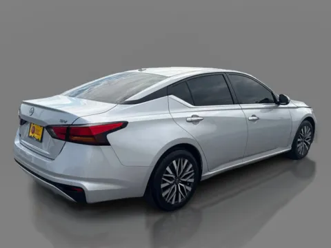 More photos of 2023 Nissan Altima 2.5 SV Sedan at 5 Star Auto Plaza - St. Louis, MO