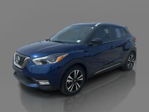 Blue 2019 Nissan Kicks 4d SUV FWD SR for sale in St. Louis, MO