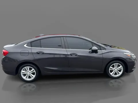 More photos of 2017 Chevrolet Cruze 4d Sedan LT Auto at 5 Star Auto Plaza - St. Louis, MO