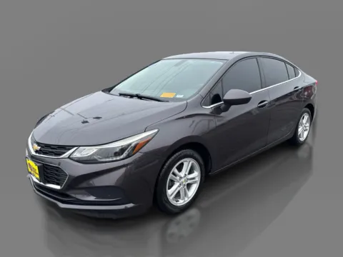 Gray 2017 Chevrolet Cruze 4d Sedan LT Auto for sale in St. Louis, MO