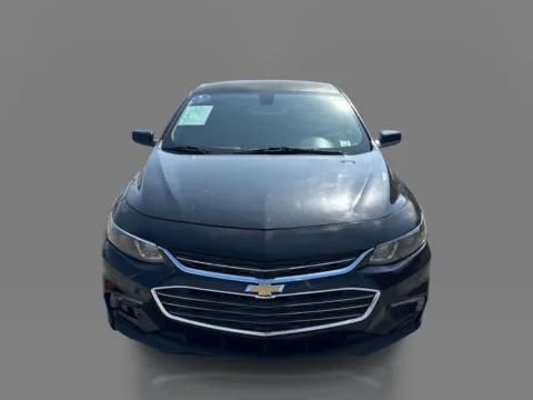 Photos of 2017 Chevrolet Malibu 4d Sedan LT for sale in St. Louis, MO at 5 Star Auto Plaza - St. Louis