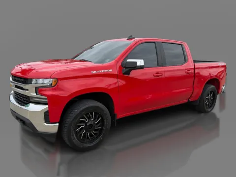 Red 2020 Chevrolet Silverado 1500 Crew Cab LT for sale in St. Louis, MO
