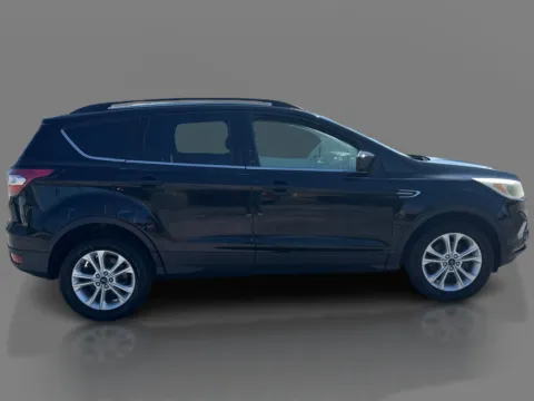 More photos of 2018 Ford Escape 4d SUV FWD SE at 5 Star Auto Plaza - St. Louis, MO