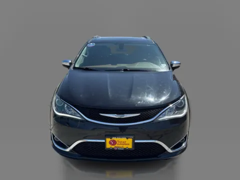 Photos of 2018 Chrysler Pacifica 4d Wagon Limited for sale in St. Louis, MO at 5 Star Auto Plaza - St. Louis