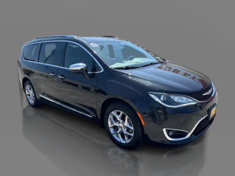 Another view of 2018 Chrysler Pacifica 4d Wagon Limited for sale in St. Louis, MO at 5 Star Auto Plaza - St. Louis