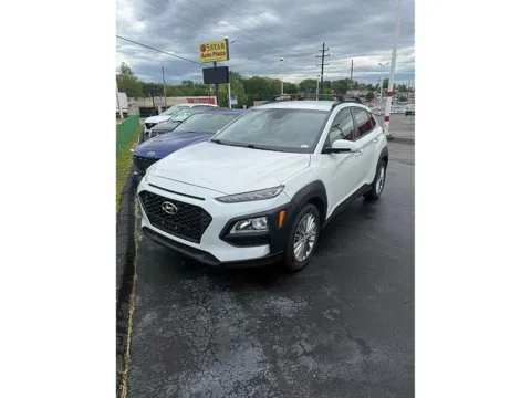 White 2021 Hyundai Kona SEL Auto AWD for sale in St. Louis, MO
