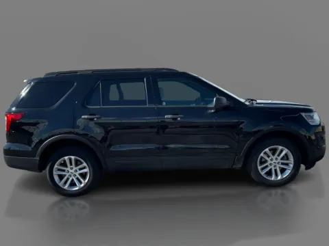 More photos of 2016 Ford Explorer 4d SUV 4WD at 5 Star Auto Plaza - St. Louis, MO