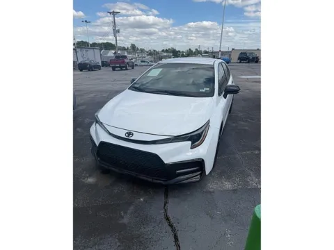 White 2021 Toyota Corolla APEX SE CVT for sale in St. Louis, MO