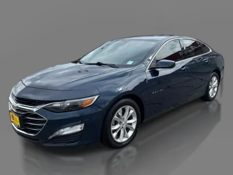 Blue 2019 Chevrolet Malibu 4d Sedan LT for sale in St. Louis, MO