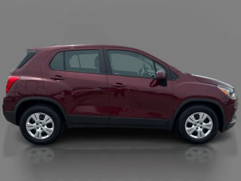 More photos of 2017 Chevrolet Trax 4d SUV FWD LS at 5 Star Auto Plaza - St. Louis, MO