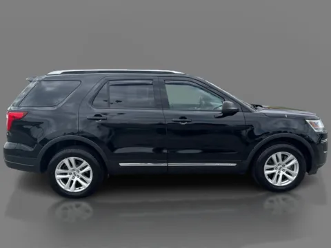 More photos of 2018 Ford Explorer 4d SUV 4WD XLT at 5 Star Auto Plaza - St. Louis, MO