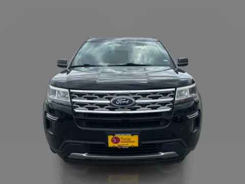 Photos of 2018 Ford Explorer 4d SUV 4WD XLT for sale in St. Louis, MO at 5 Star Auto Plaza - St. Louis