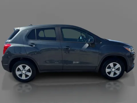 More photos of 2020 Chevrolet Trax 4d SUV FWD LS at 5 Star Auto Plaza - St. Louis, MO