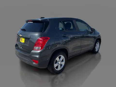 More photos of 2020 Chevrolet Trax 4d SUV FWD LS at 5 Star Auto Plaza - St. Louis, MO
