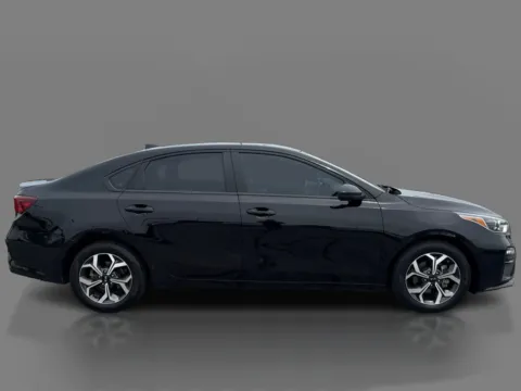 More photos of 2021 Kia Forte LXS IVT at 5 Star Auto Plaza - St. Louis, MO