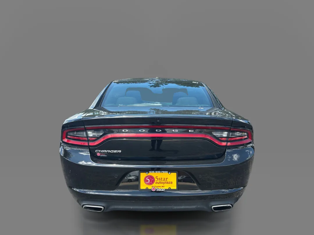 2022 Dodge Charger SXT - Photo 6