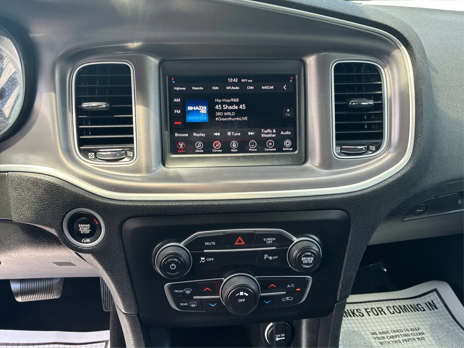 2022 Dodge Charger SXT - Photo 14