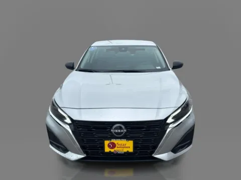 Photos of 2025 Nissan Altima SV FWD for sale in St. Louis, MO at 5 Star Auto Plaza - St. Louis