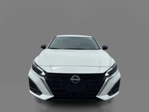 Photos of 2025 Nissan Altima SV FWD for sale in St. Louis, MO at 5 Star Auto Plaza - St. Louis