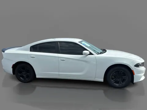 More photos of 2022 Dodge Charger SXT RWD at 5 Star Auto Plaza - St. Louis, MO